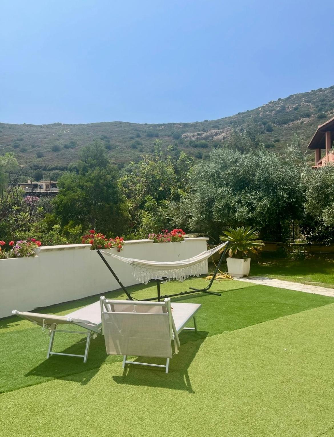 Villa Vittoria Solanas  Exterior foto